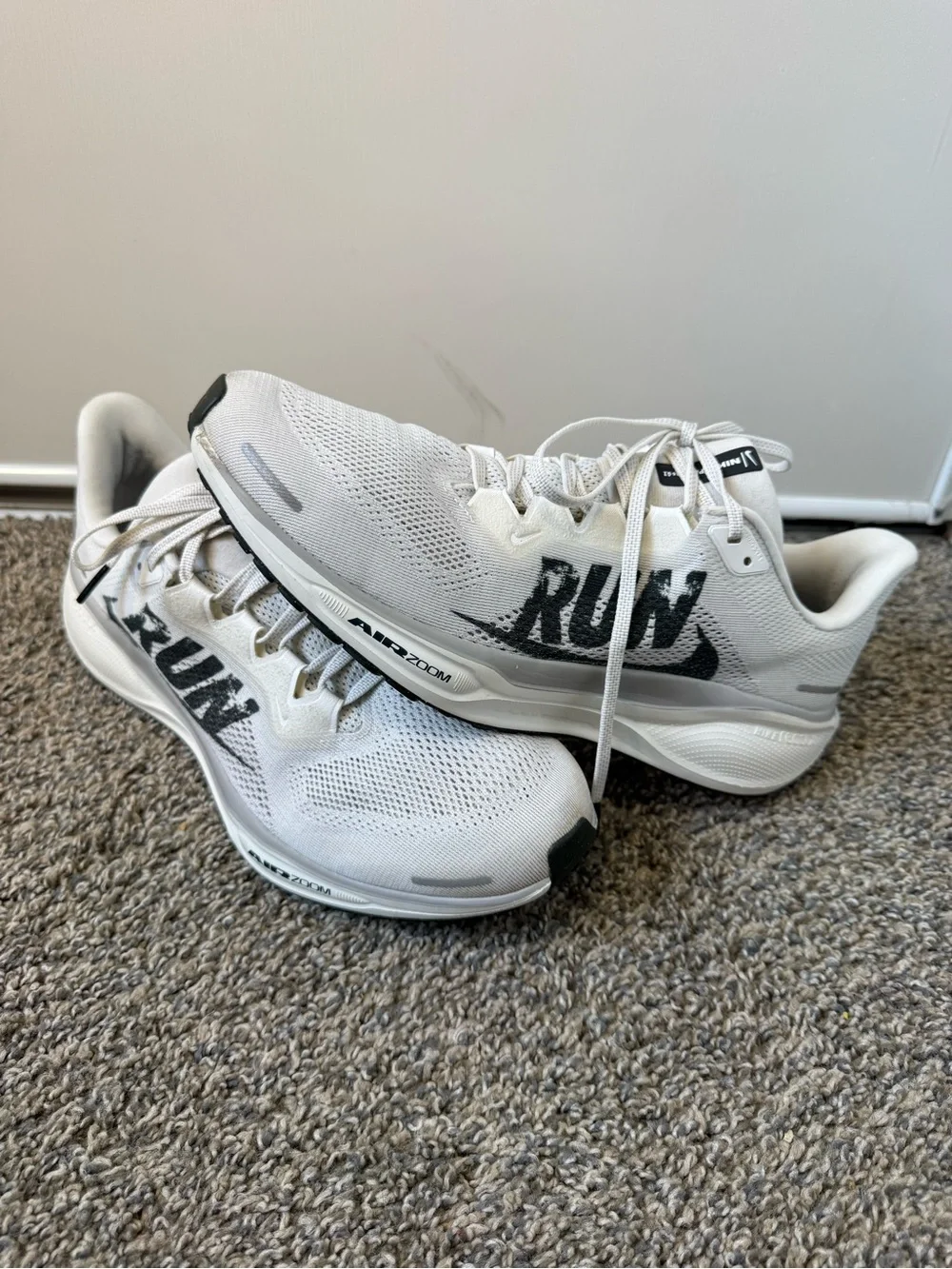 Nike pegasus 41 run size 10.5 White Black Run Logo Men’s Running Shoes